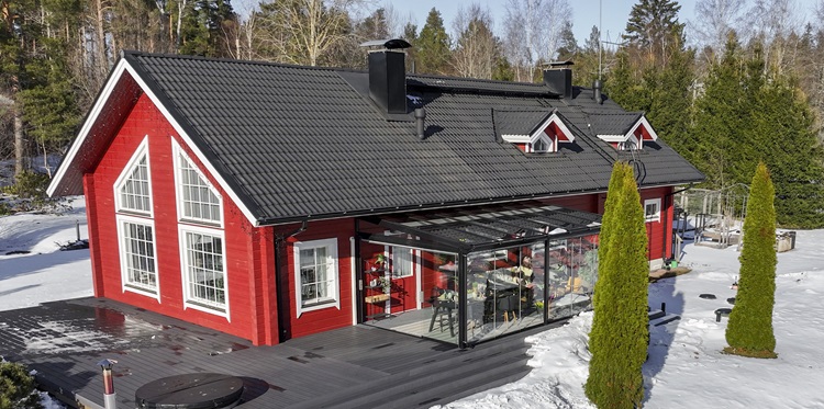 Kirami paljun loppusijoituspaikka terassille