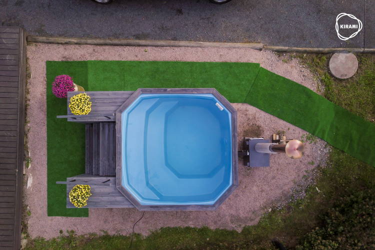 Kantiga Grandy som badtunna​​​​​​​ | Kirami