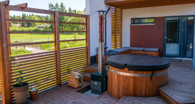 Baljan kan fällas in i terrassen | Kirami