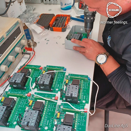 Idag har företaget 12 anställda som arbetar på kontoret, med försäljning och som installatörer.