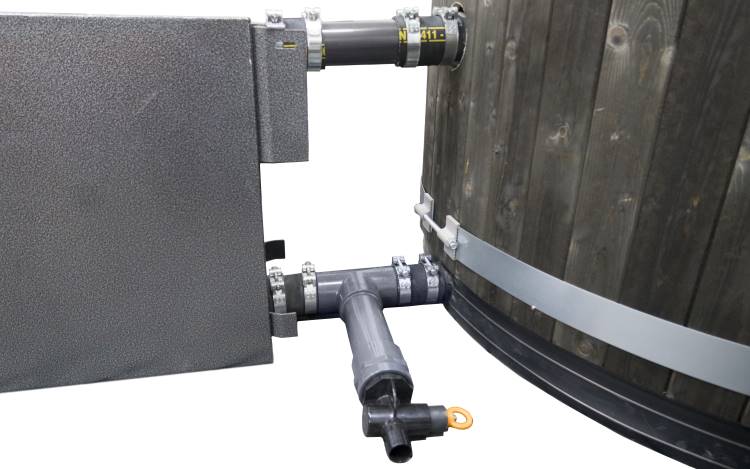 Mellanutloppsserie mellan kaminen och badtunnan | Kirami