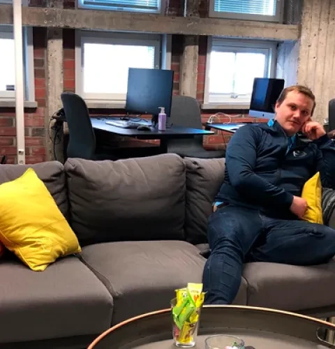 Niko Krapi | Från produktion till företagsmarknadsföring | Kirami