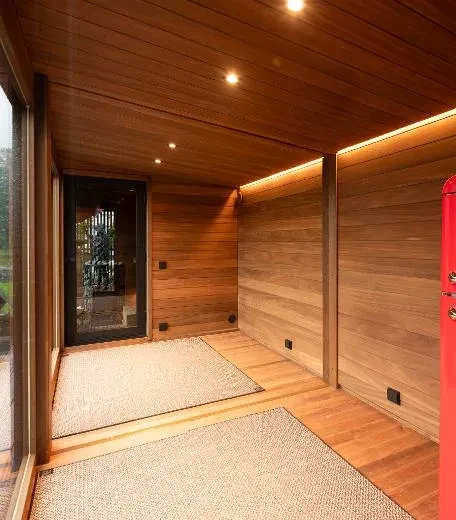 Kirami FinVision® -lounge XL Misty, a backyard-friendly building