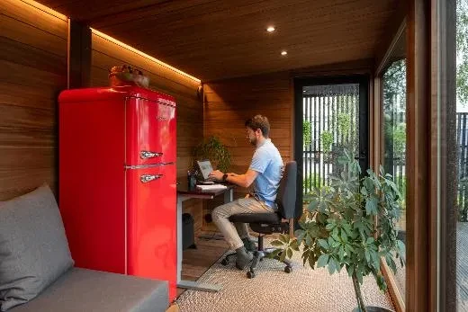 Remote workspace in the backyard | Kirami FinVision® - lounge XL Misty