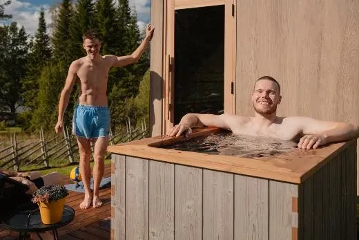 Cold water refreshes the mind and soul! | Kirami Premium NordicIce S