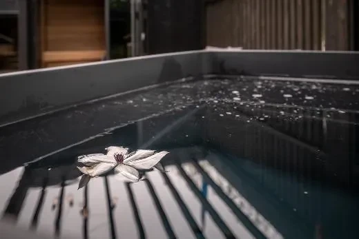 Well-being doesn’t require a vacation – just one peaceful soak. | Kirami NordicIce S
