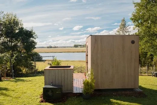 What a great couple! Kirami FinVision® sauna Tile and the Premium NordicIce S tub