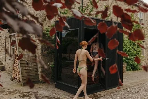 Kirami FinVision® -sauna S Misty | An outdoor sauna is a great place to relax!